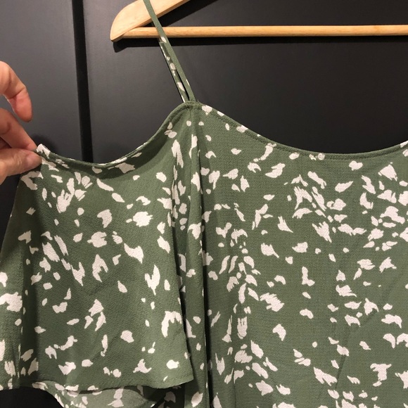 Off the shoulder sleeve top - Picture 3 of 4